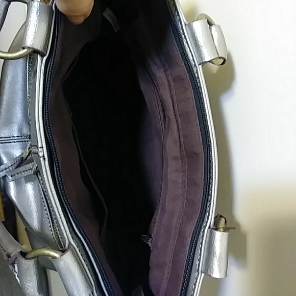 Silver lather bag in good Condition like New . - Picture 7 of 8